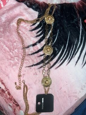 Fashion Nova Gold Statement Medallion Necklace Belt
